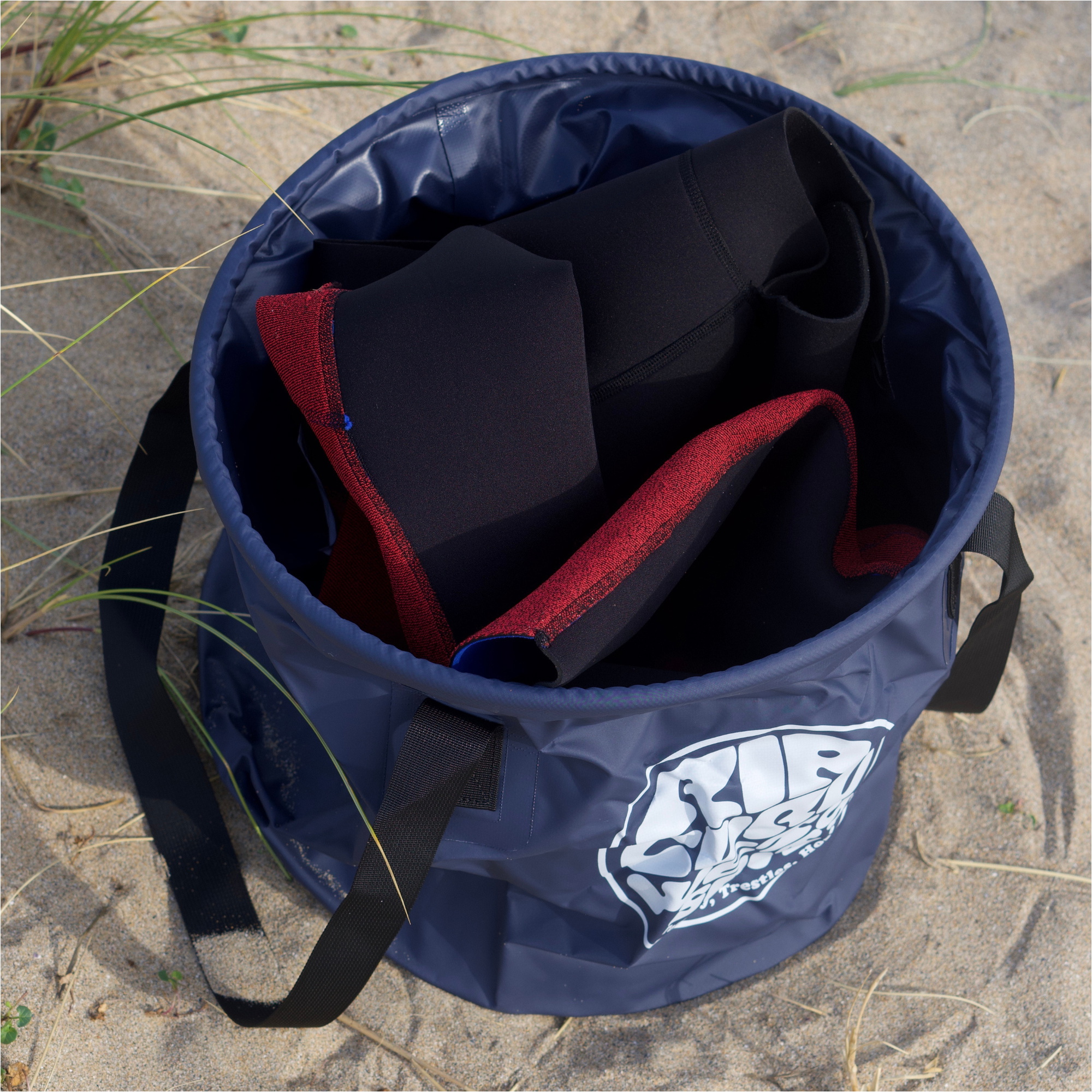 2026 Rip Curl Surf Series 50L Wettie Bucket 14RMUT - Navy / White